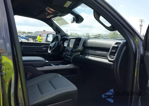 2021 Ram 1500 Big Horn/Lone Star из США, поврежденный, VIN 1C6SRFBT2MN732087